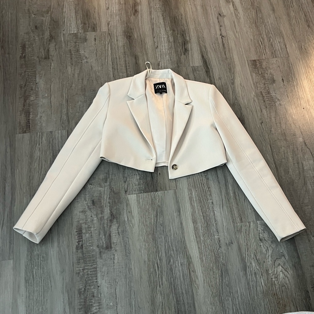 Zara Women's Cream Cropped Blazer